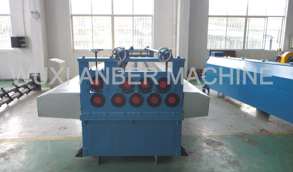 Netting sheet straightening machine